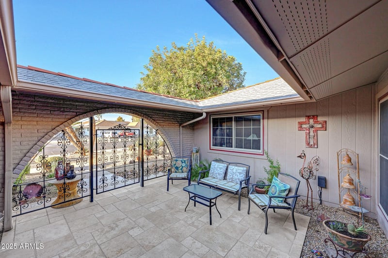 10113 Willowcreek Cir, Sun City, AZ 85373