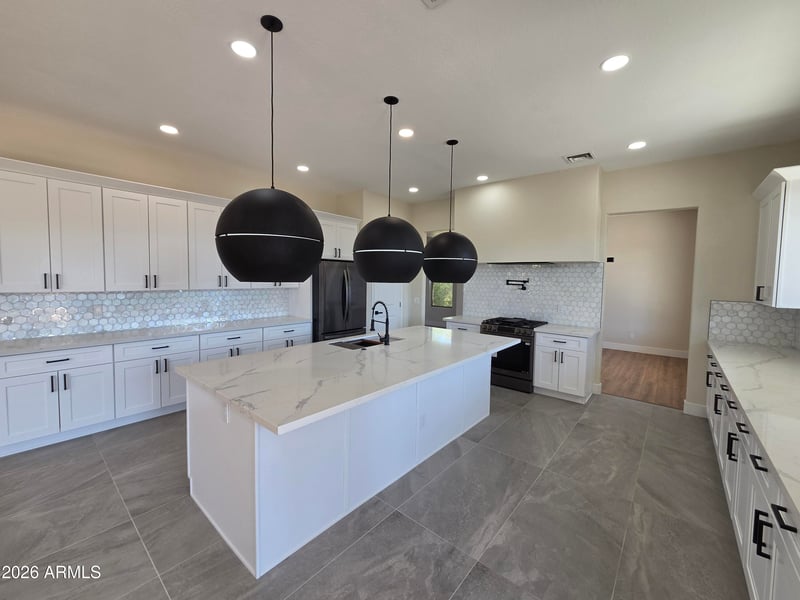 10114 S 43rd Ave, Laveen, AZ 85339