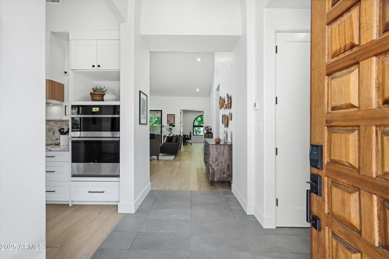 10118 Cinnabar Ave, Scottsdale, AZ 85258