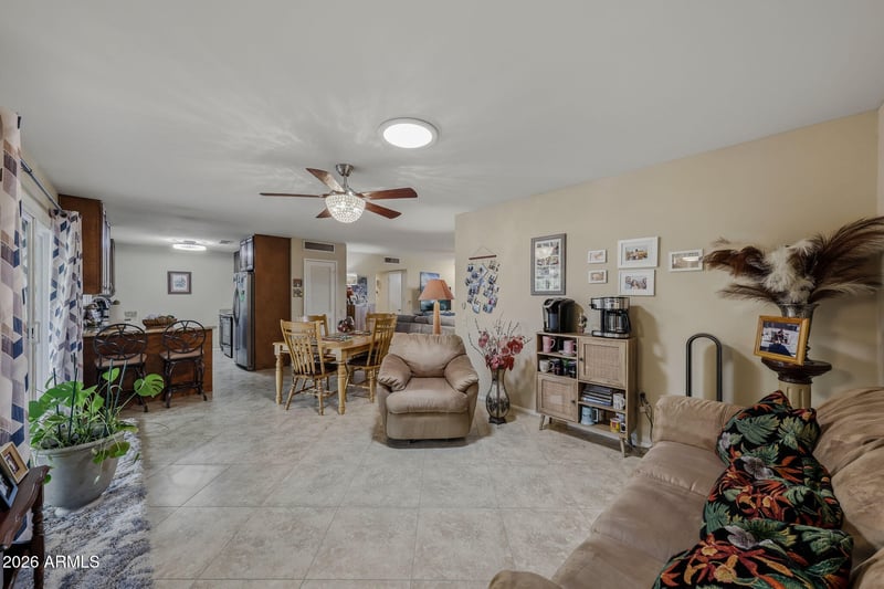 10118 Burns Dr, Sun City, AZ 85351