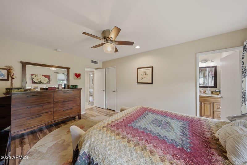 10118 Burns Dr, Sun City, AZ 85351