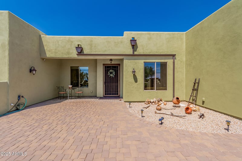 1012 Desert Hills Dr, Phoenix, AZ 85086