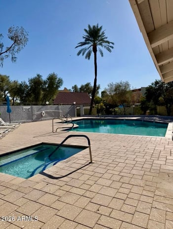 1012 E Highland Ave, Phoenix, AZ 85014