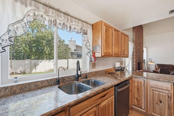 10121 Montecito Ave, Phoenix, AZ 85037