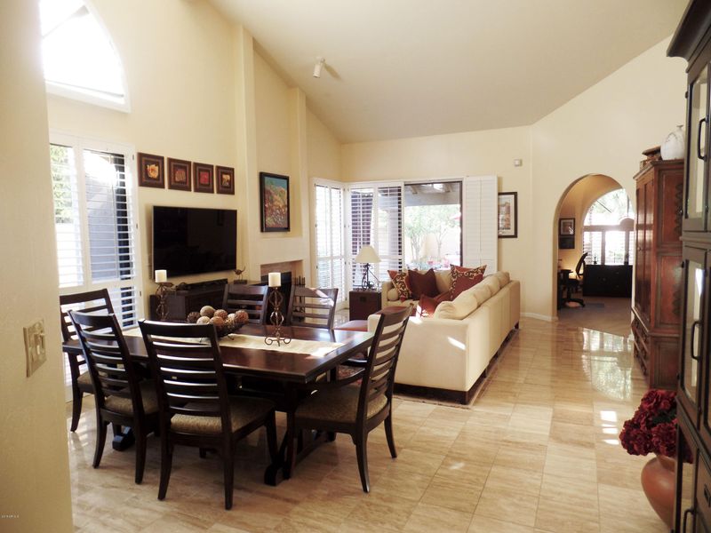 10122 E Cinnabar Ave, Scottsdale, AZ 85258