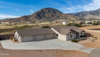 10122 Vaquero Ln, Hereford, AZ 85615