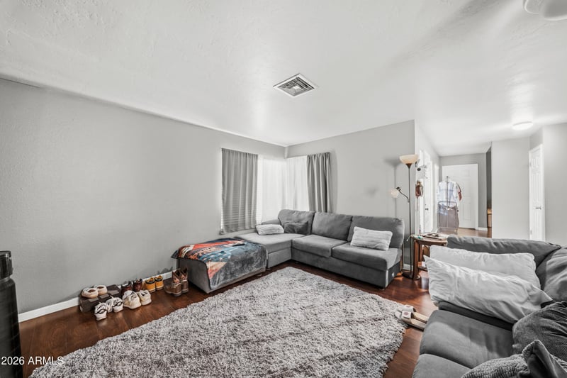 10122 W Turney Ave, Phoenix, AZ 85037