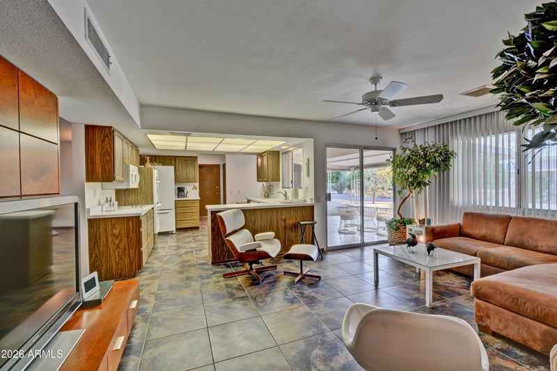 10122 Willowcreek Cir, Sun City, AZ 85373