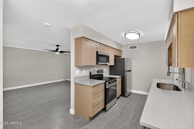 10123 96th Ave, Peoria, AZ 85345