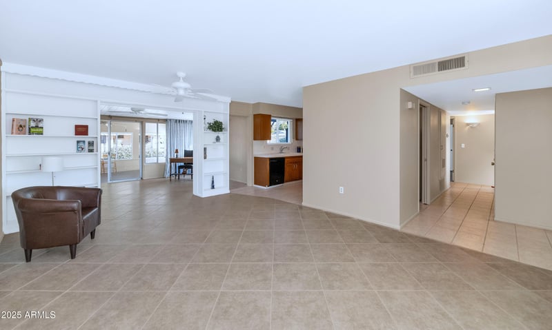 10126 Desert Hills Dr, Sun City, AZ 85351