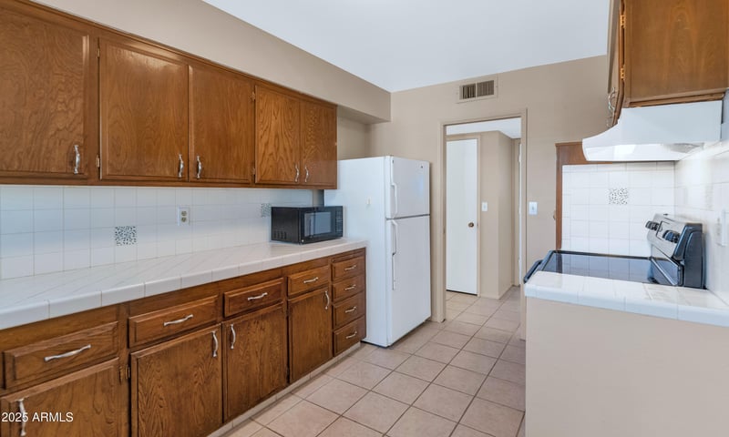 10126 Desert Hills Dr, Sun City, AZ 85351