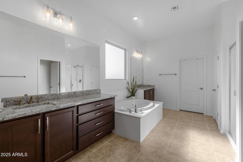 10129 E Strobe Ave, Mesa, AZ 85212