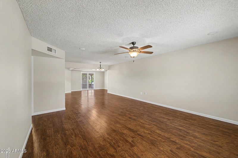 10129 W Pine Springs Dr, Sun City, AZ 85373