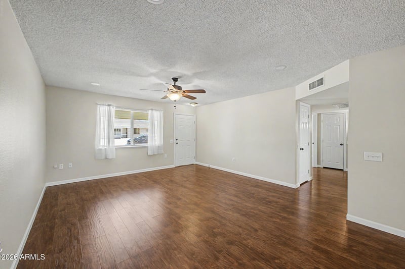 10129 W Pine Springs Dr, Sun City, AZ 85373