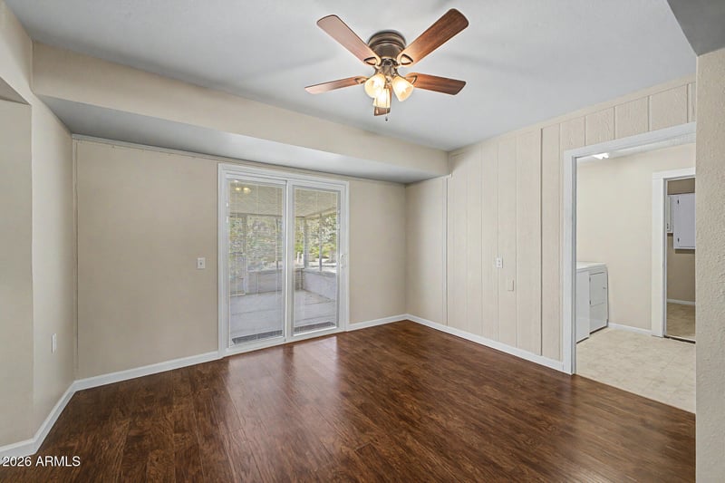 10129 W Pine Springs Dr, Sun City, AZ 85373