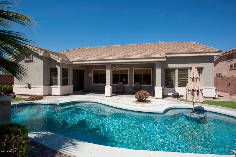 1013 E Coconino Dr, Chandler, AZ 85249