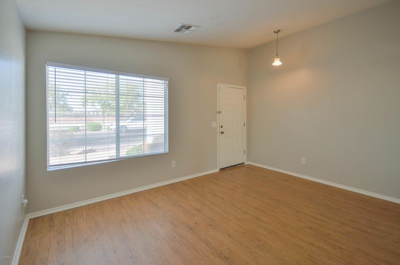 1013 Grenadine Rd, Phoenix, AZ 85040