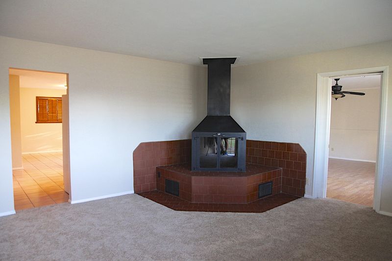 1013 W 16th St, Tempe, AZ 85281