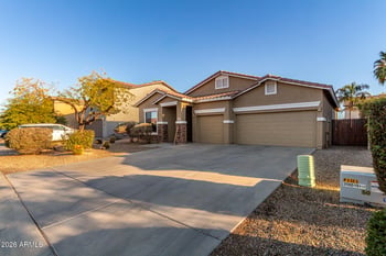 1013 W Ayrshire Trl, San Tan Valley, AZ 85143