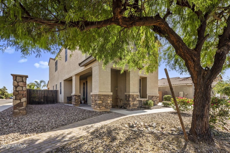 1013 Blue Ridge Dr, San Tan Valley, AZ 85140