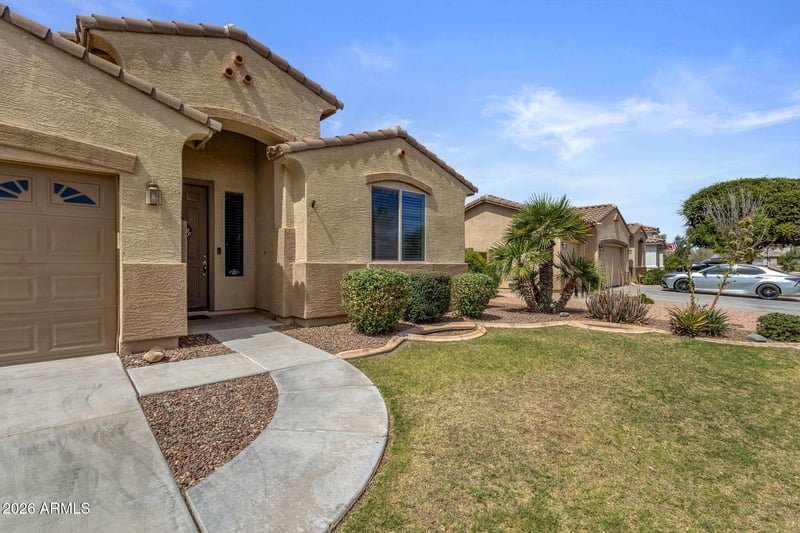 1013 Brangus Way, San Tan Valley, AZ 85143