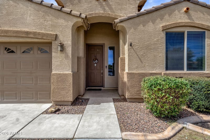 1013 Brangus Way, San Tan Valley, AZ 85143