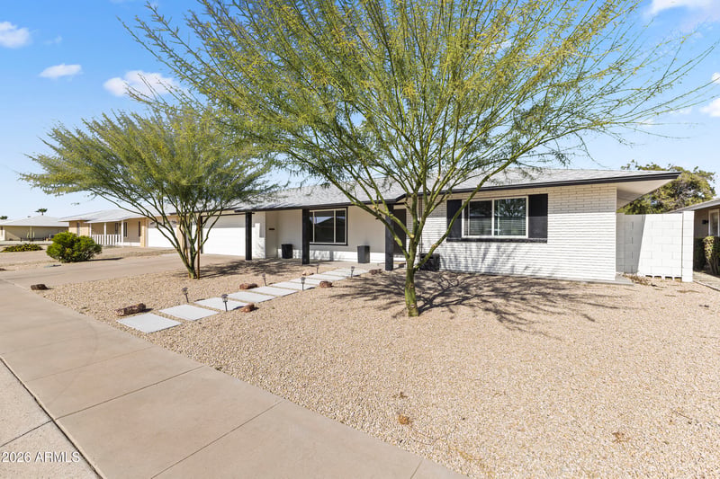 10132 Oak Ridge Dr, Sun City, AZ 85351