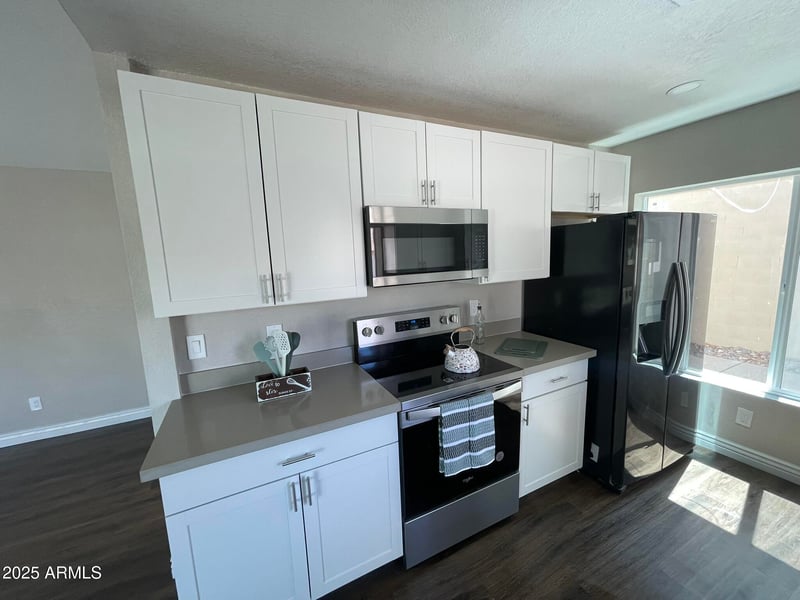 10134 Orange Dr, Glendale, AZ 85307