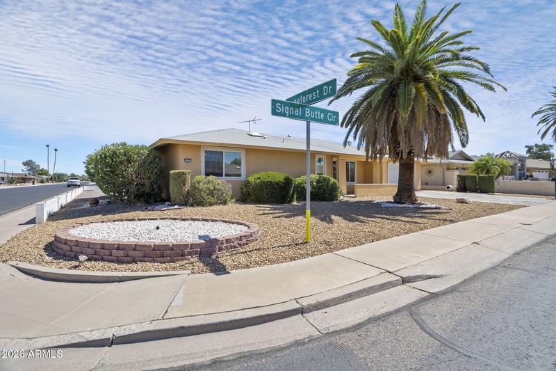 10134 Signal Butte Cir, Sun City, AZ 85373