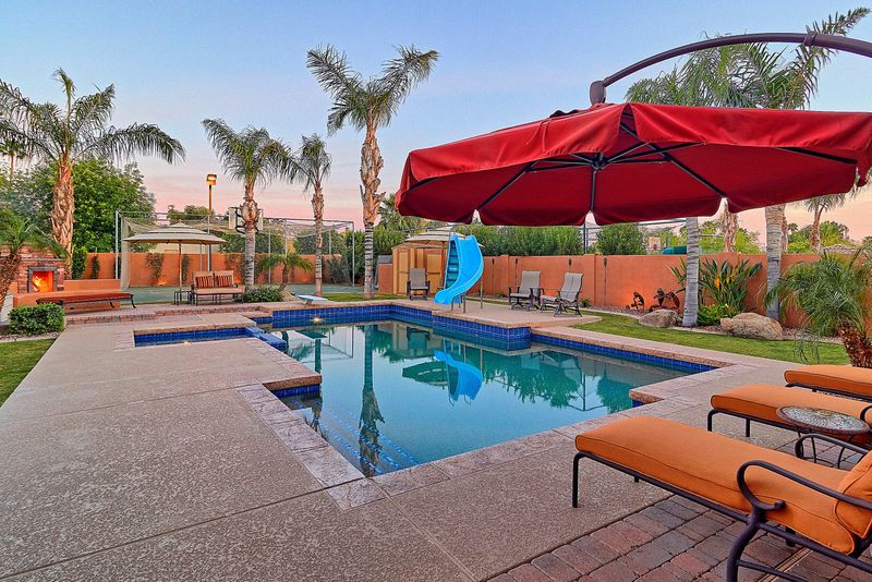 10135 E Corrine Dr, Scottsdale, AZ 85260