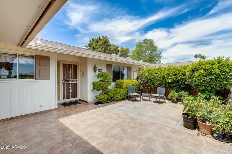 10137 Forrester Dr, Sun City, AZ 85351