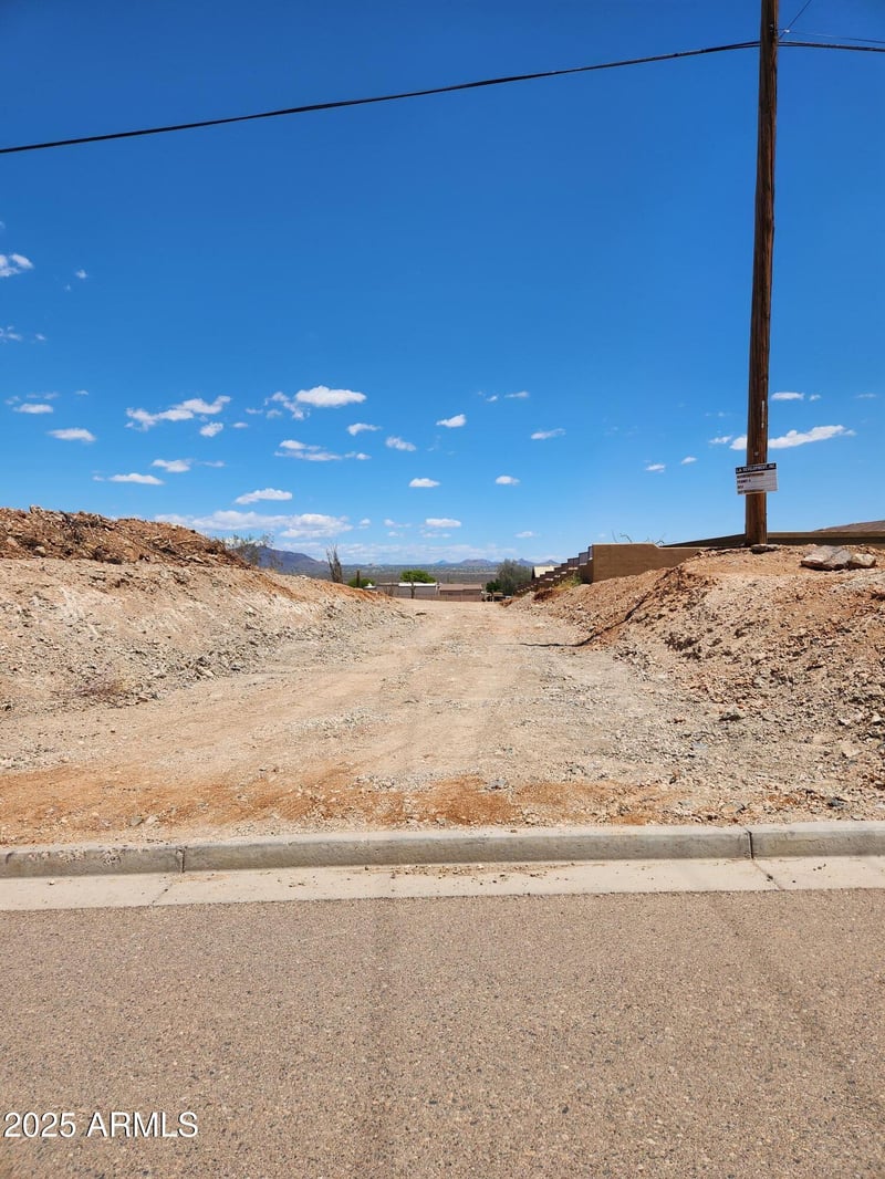 1014 E Desert Sky Ct #21174116, Phoenix, AZ 85085