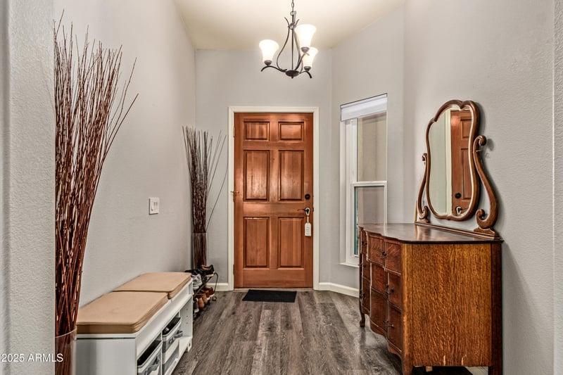 1014 Golden Ct, Chandler, AZ 85225