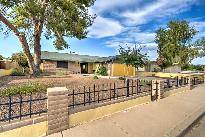 1014 W Drummer Ave, Mesa, AZ 85210