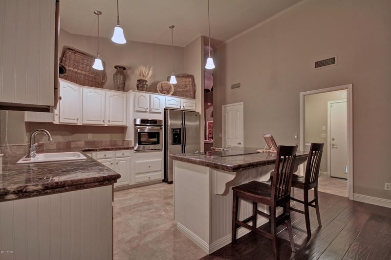 1014 W Iris Dr, Gilbert, AZ 85233