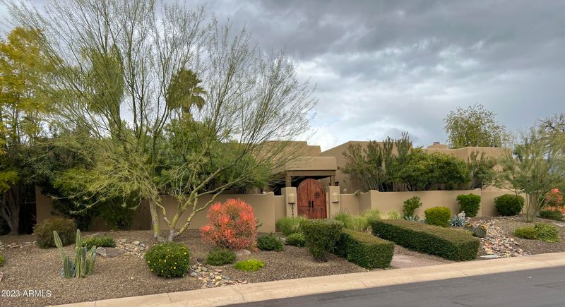 10140 E Charter Oak Rd E, Scottsdale, AZ 85260