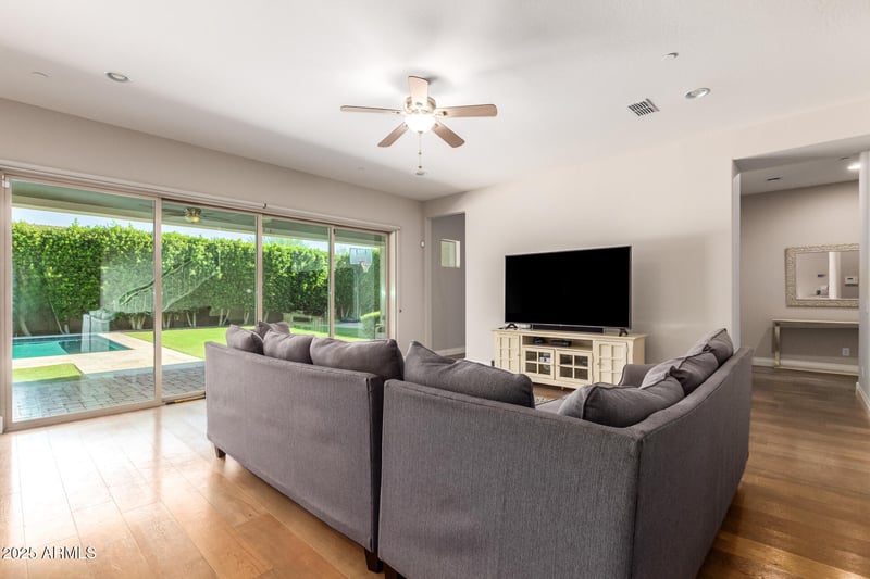 10143 El Cortez Pl, Peoria, AZ 85383