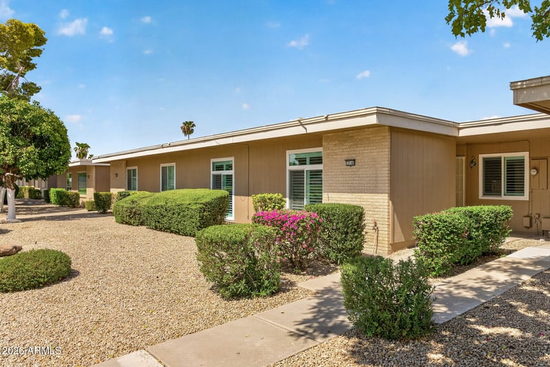 10146 W Hutton Dr, Sun City, AZ 85351