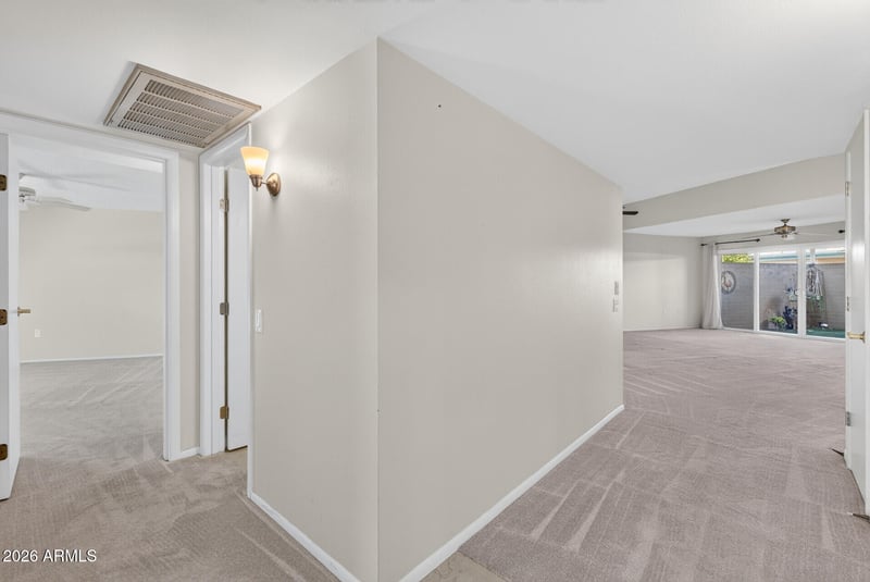 10146 W Hutton Dr, Sun City, AZ 85351