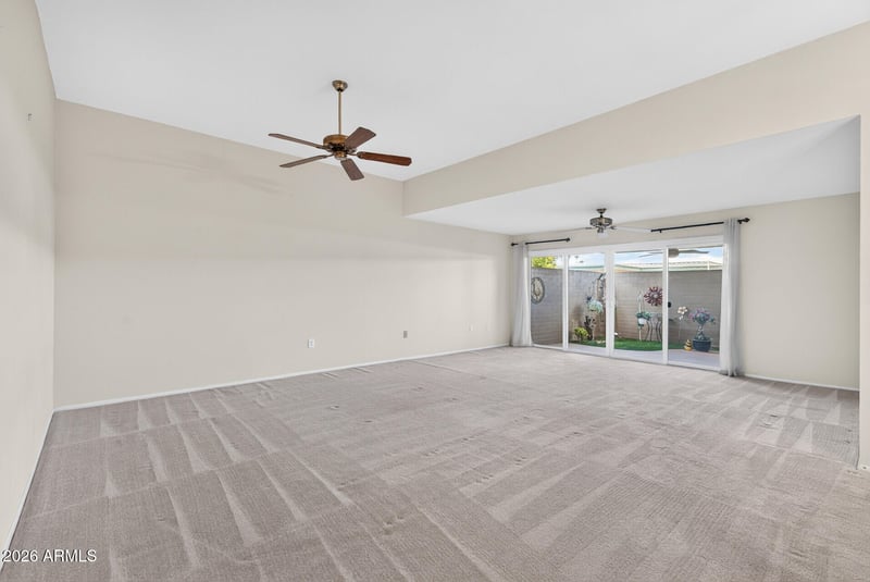 10146 W Hutton Dr, Sun City, AZ 85351