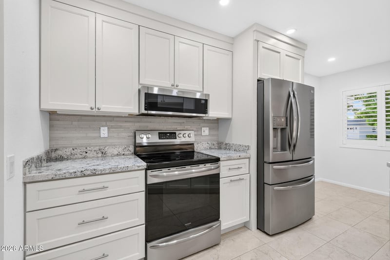 10146 W Hutton Dr, Sun City, AZ 85351