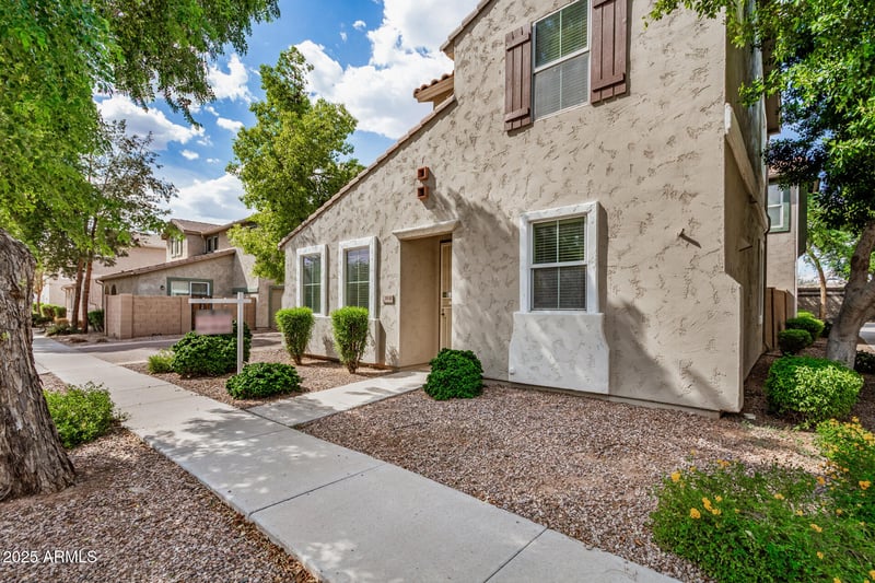 10148 Isleta Ave, Mesa, AZ 85209