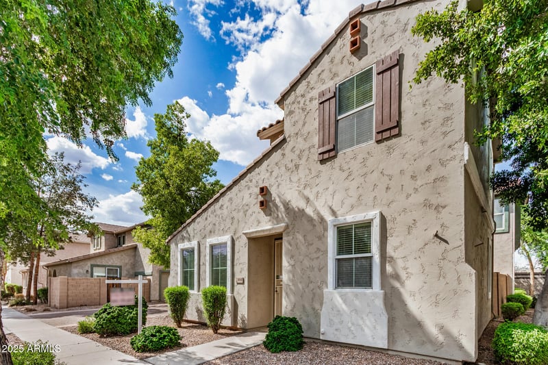 10148 Isleta Ave, Mesa, AZ 85209