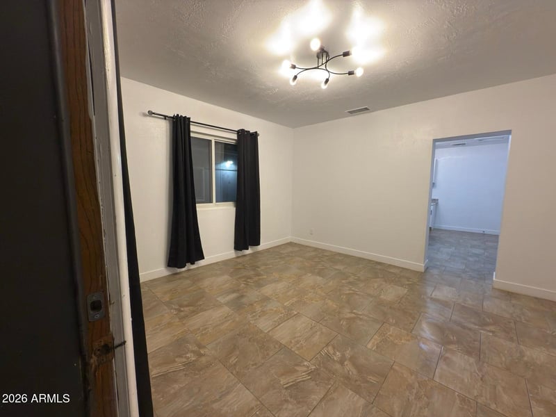 1015 1st Ave, Phoenix, AZ 85003