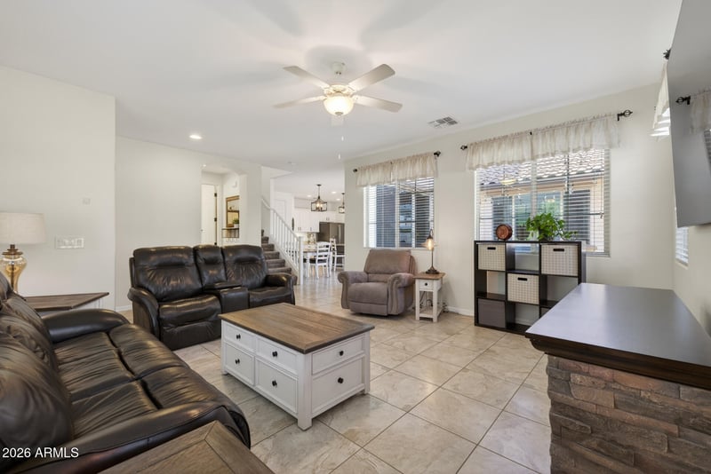1015 Annie Ln, Gilbert, AZ 85296