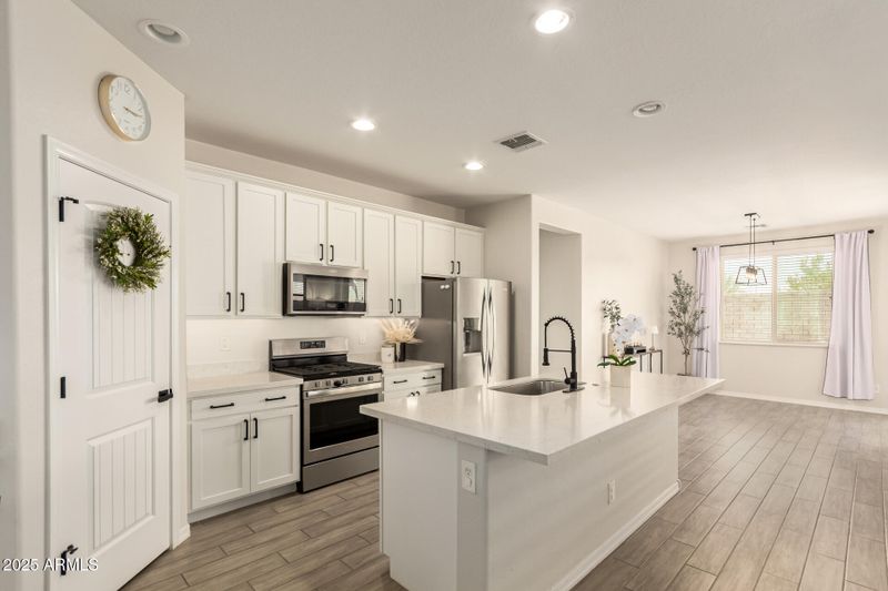 10154 E Revolution Dr, Mesa, AZ 85212