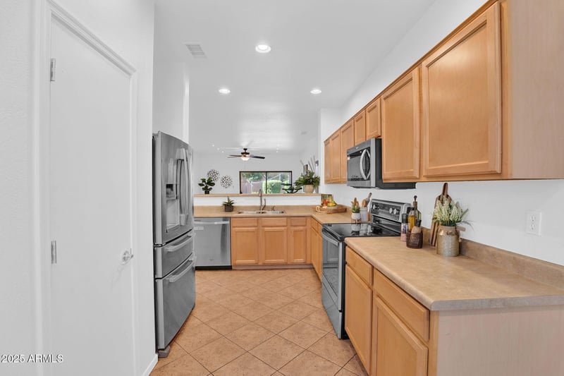 10154 Kilarea Ave, Mesa, AZ 85209