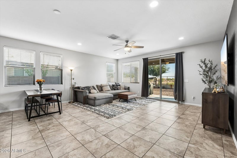10155 Los Gatos Dr, Peoria, AZ 85383