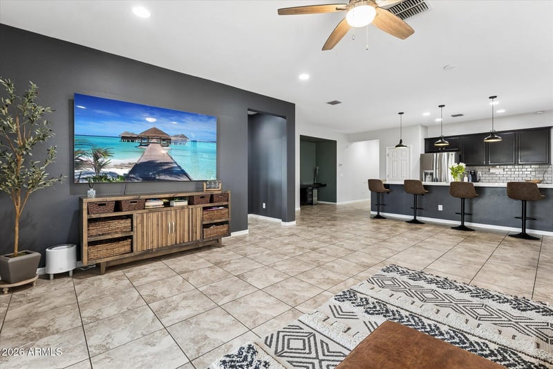 10155 W Los Gatos Dr, Peoria, AZ 85383