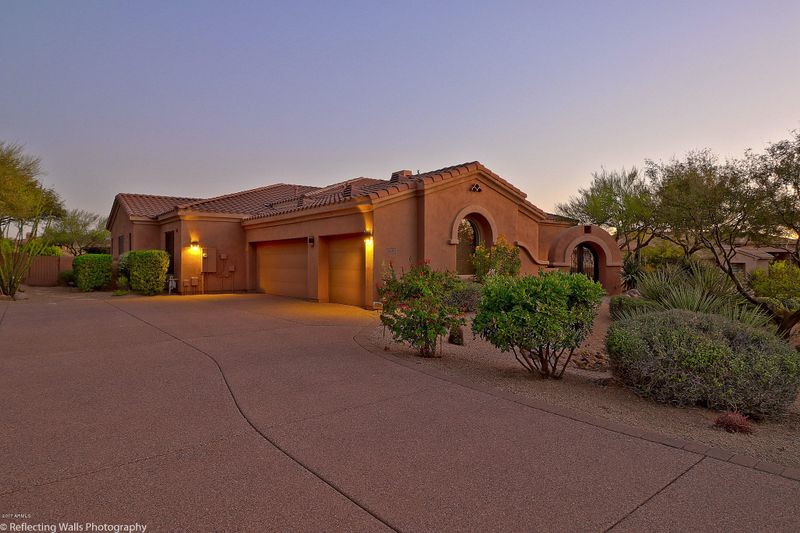 10157 E Happy Hollow Dr, Scottsdale, AZ 85262